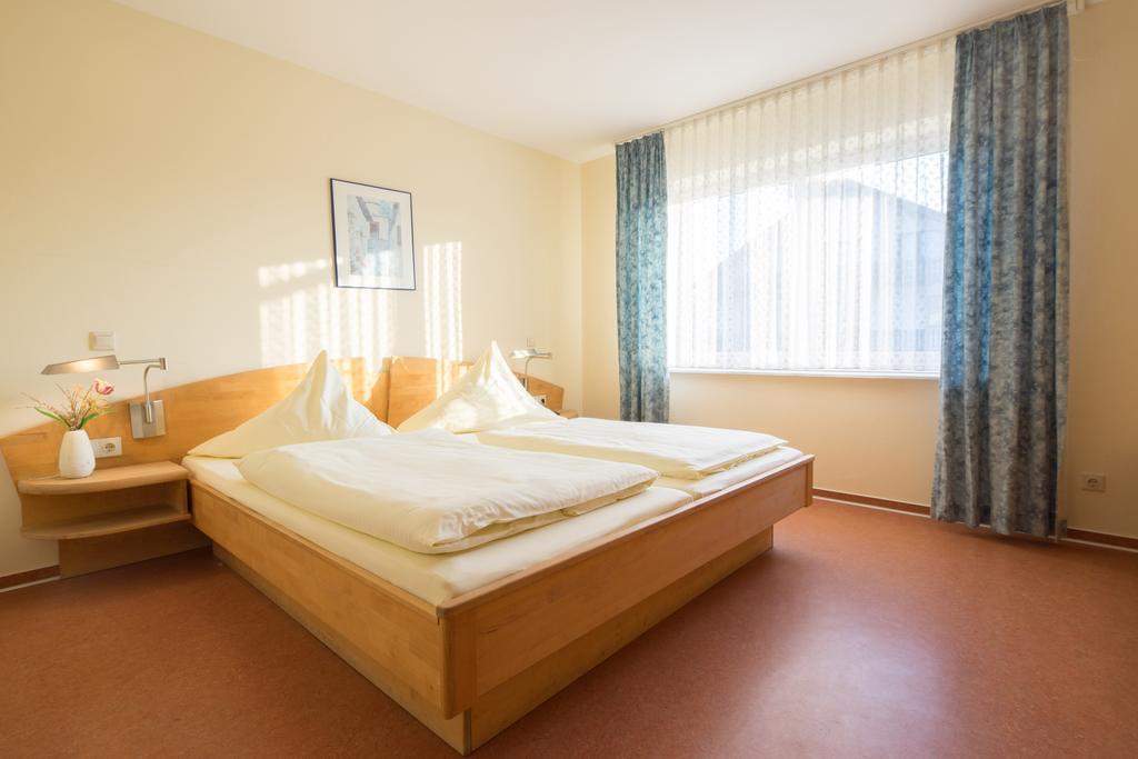Parkhotel Emstaler Hoehe Bad Emstal Esterno foto